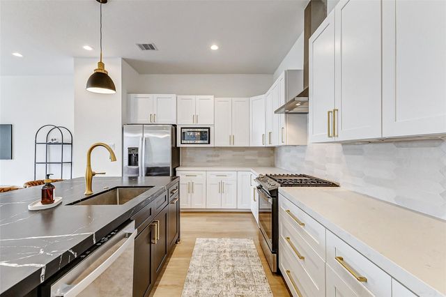 3813 Harvard Street, Houston, TX 77018