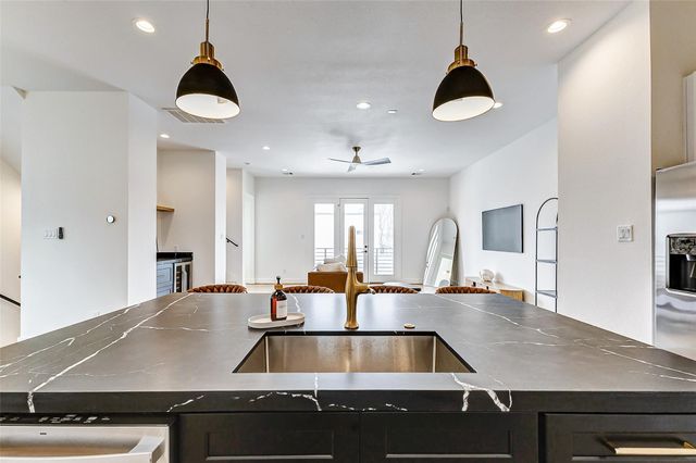 3813 Harvard Street, Houston, TX 77018