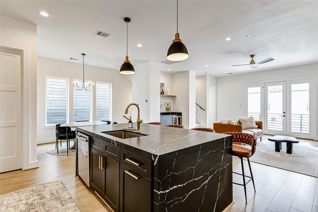 3813 Harvard Street, Houston, TX 77018