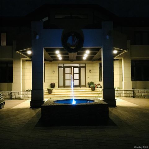 25 Shelter Rock Road, Manhasset, NY 11030