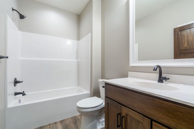 1534 9th Avenue SW, Hutchinson, MN 55350