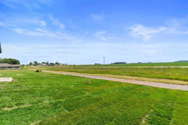 1534 9th Avenue SW, Hutchinson, MN 55350