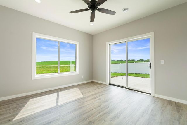 1534 9th Avenue SW, Hutchinson, MN 55350