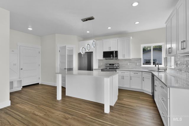 2207 S Janeen St, Boise, ID 83709