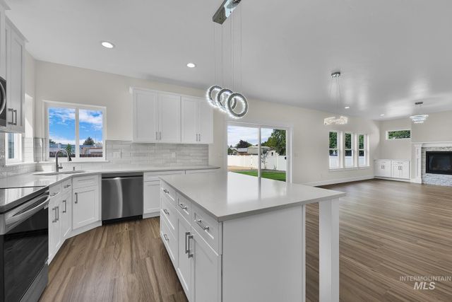 2207 S Janeen St, Boise, ID 83709