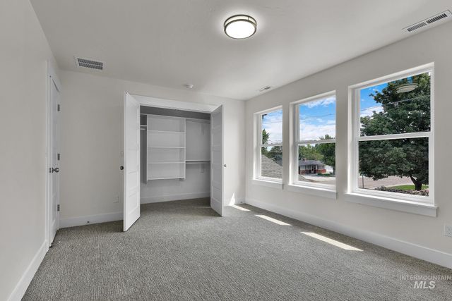2207 S Janeen St, Boise, ID 83709
