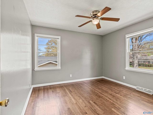 11402 Maplecrest Drive SE, Huntsville, AL 35803