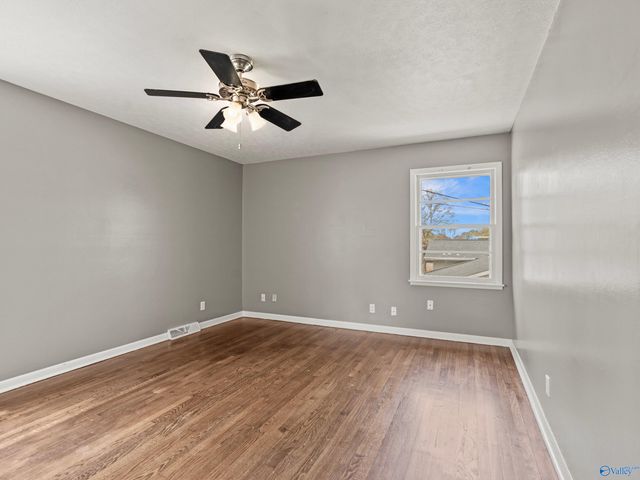 11402 Maplecrest Drive SE, Huntsville, AL 35803