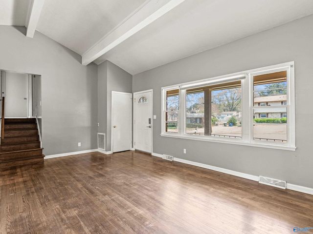 11402 Maplecrest Drive SE, Huntsville, AL 35803