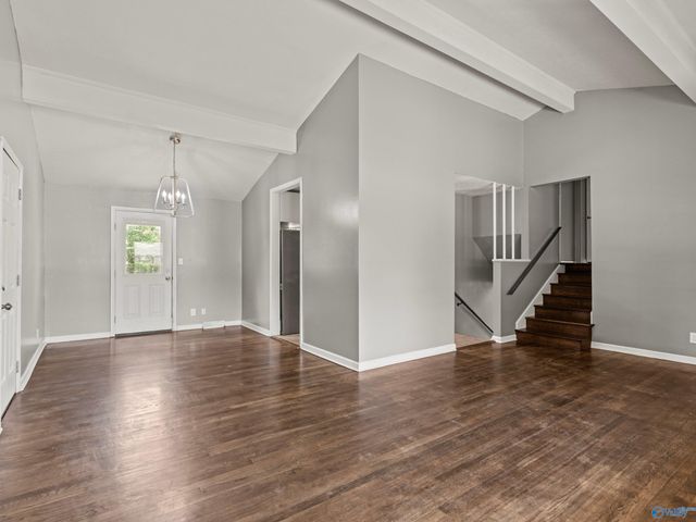 11402 Maplecrest Drive SE, Huntsville, AL 35803