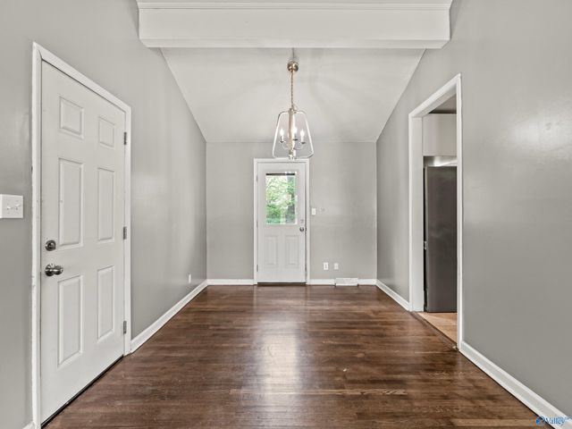 11402 Maplecrest Drive SE, Huntsville, AL 35803