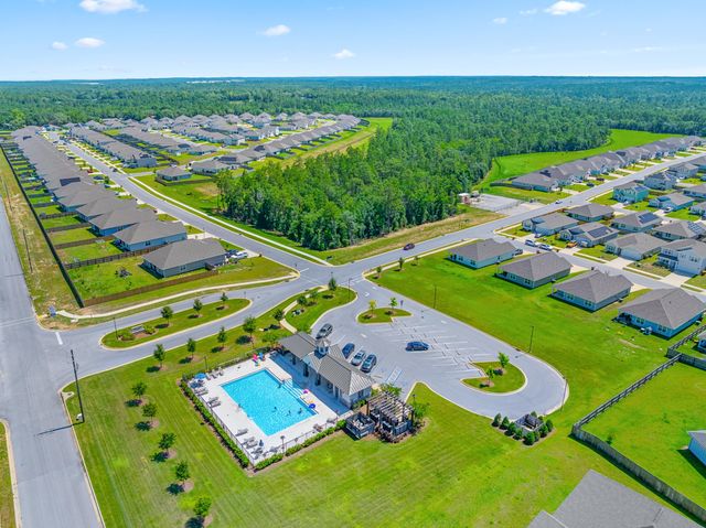 932 Sandbar Loop, Crestview, FL 32539