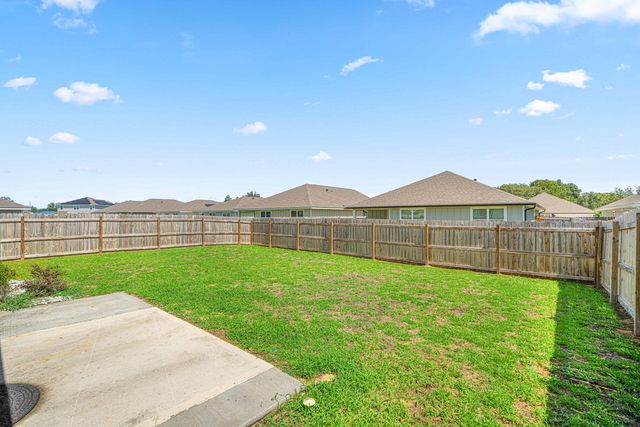 932 Sandbar Loop, Crestview, FL 32539