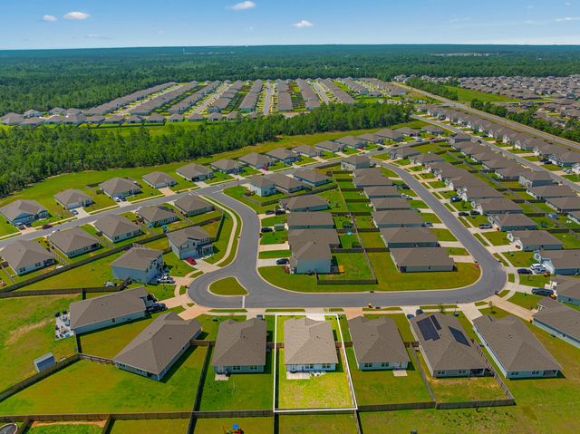 932 Sandbar Loop, Crestview, FL 32539