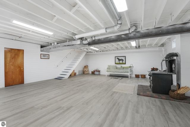 750 N Dumas Road, Suttons Bay, MI 49682