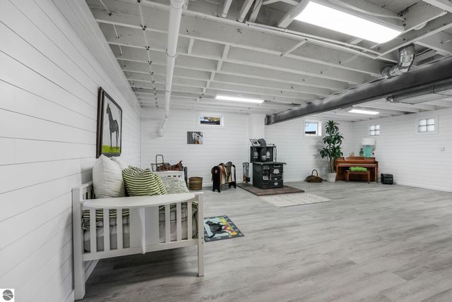 750 N Dumas Road, Suttons Bay, MI 49682