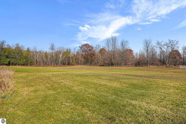 750 N Dumas Road, Suttons Bay, MI 49682