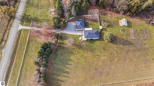 750 N Dumas Road, Suttons Bay, MI 49682