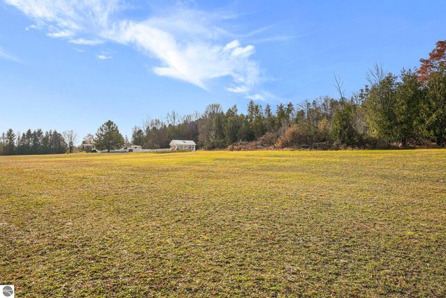 750 N Dumas Road, Suttons Bay, MI 49682