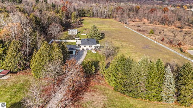 750 N Dumas Road, Suttons Bay, MI 49682