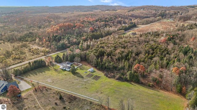 750 N Dumas Road, Suttons Bay, MI 49682