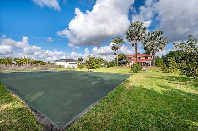 19520 SW 206th Street, Miami, FL 33187