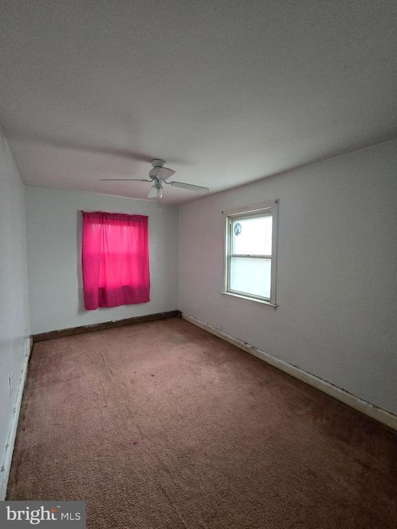 Image 16 of property listing at 118 JULIANA TER, Darby, PA 19023