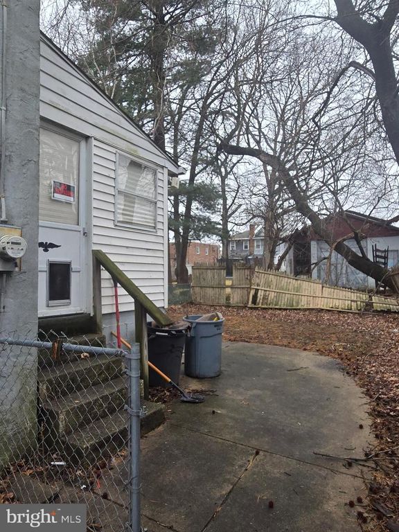 Image 18 of property listing at 118 JULIANA TER, Darby, PA 19023