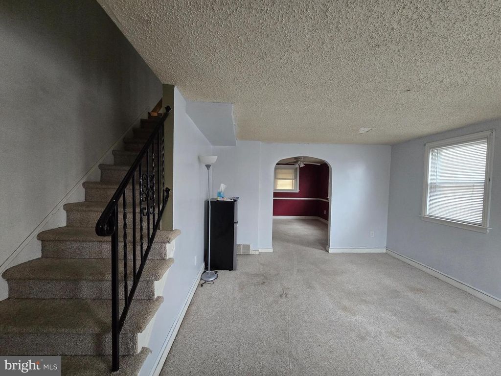 Image 3 of property listing at 118 JULIANA TER, Darby, PA 19023