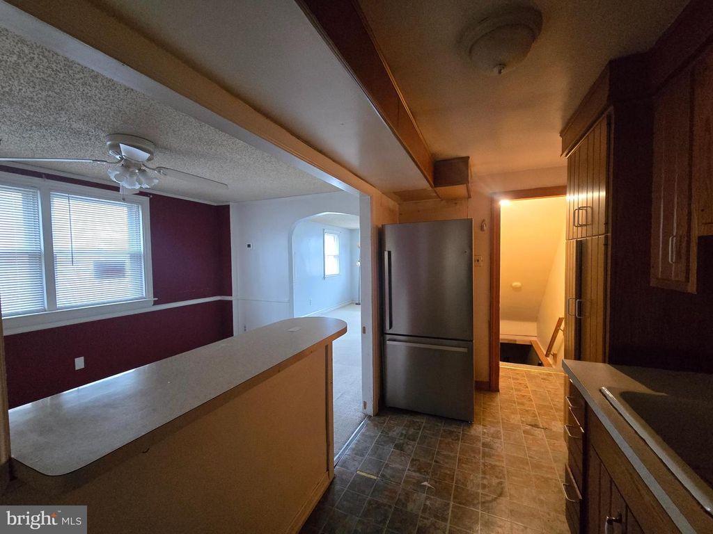 Image 9 of property listing at 118 JULIANA TER, Darby, PA 19023