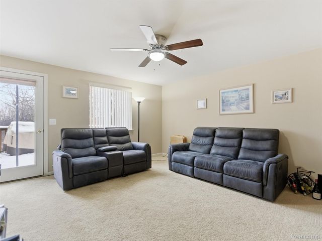 56696 Long Island Drive, Shelby Charter Township, MI 48316