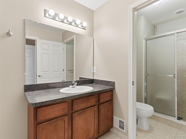 56696 Long Island Drive, Shelby Charter Township, MI 48316