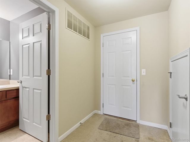 56696 Long Island Drive, Shelby Charter Township, MI 48316