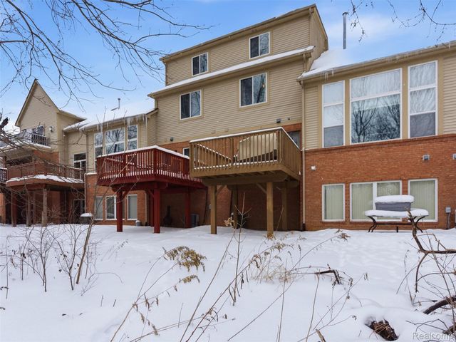 56696 Long Island Drive, Shelby Charter Township, MI 48316