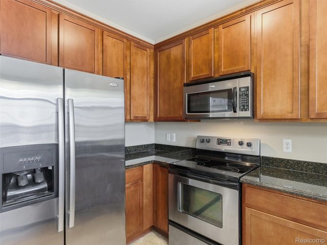 56696 Long Island Drive, Shelby Charter Township, MI 48316