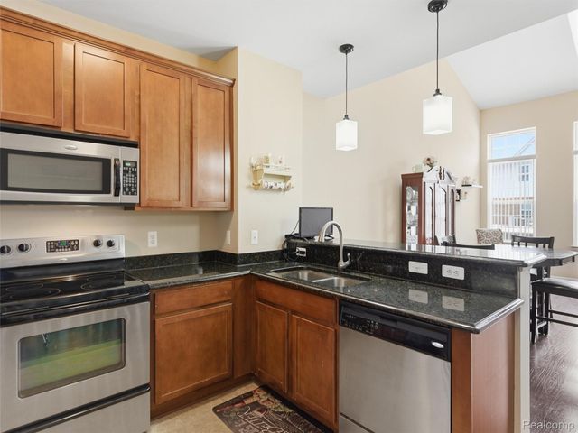 56696 Long Island Drive, Shelby Charter Township, MI 48316