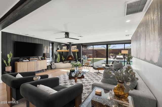 8124 E GRANADA Road, Scottsdale, AZ 85257