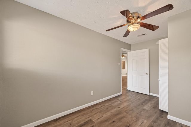 17043 Coachmaker Drive, Friendswood, TX 77546