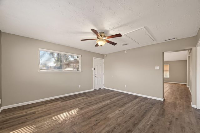 17043 Coachmaker Drive, Friendswood, TX 77546