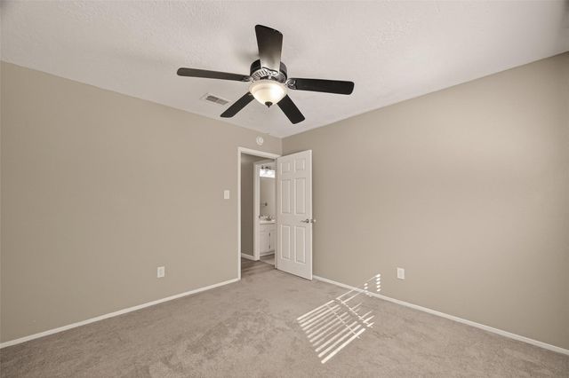 17043 Coachmaker Drive, Friendswood, TX 77546