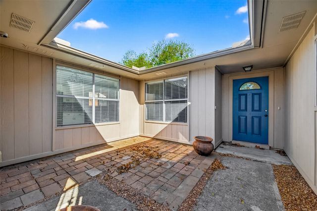 17043 Coachmaker Drive, Friendswood, TX 77546