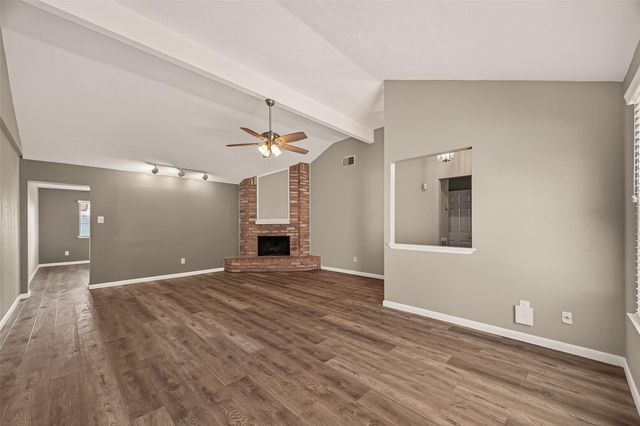 17043 Coachmaker Drive, Friendswood, TX 77546