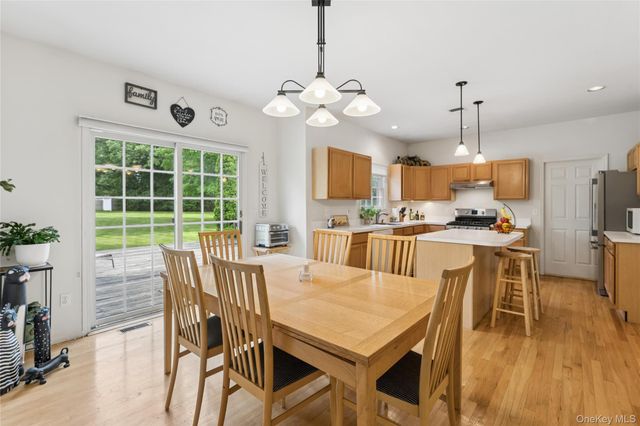 3 Naomi Court, Melville, NY 11747