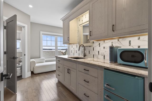 44 Centenary Avenue, Laconia, NH 03246