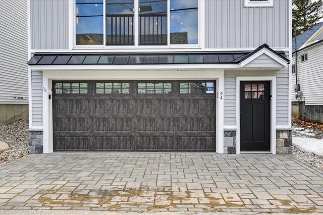 44 Centenary Avenue, Laconia, NH 03246