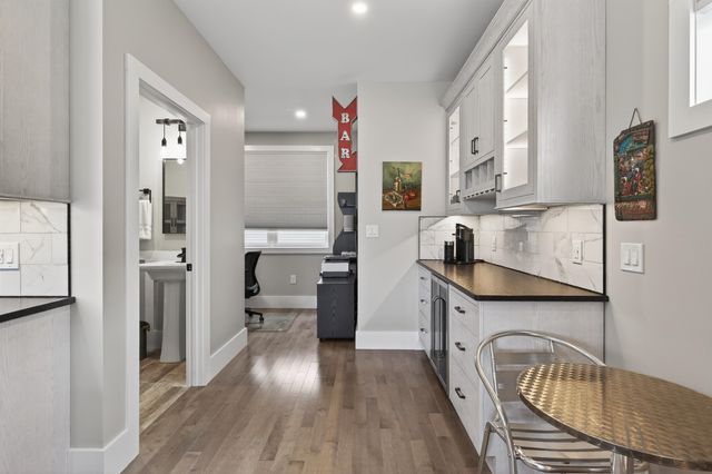 44 Centenary Avenue, Laconia, NH 03246