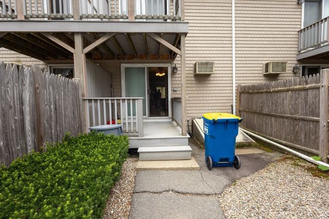 6 Robins St. 6, East Bridgewater, MA 02333