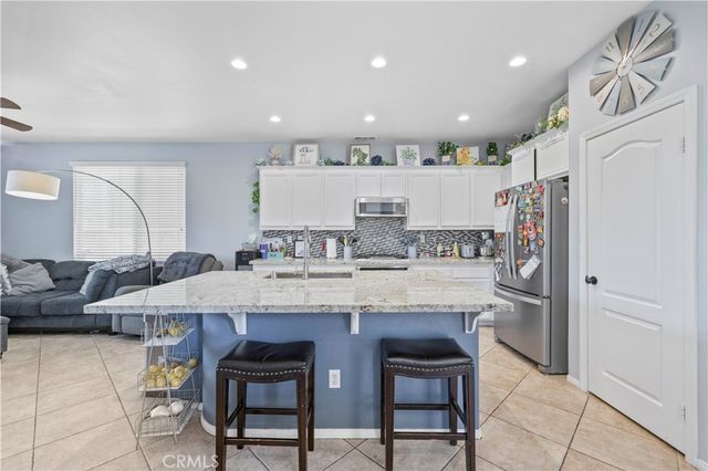 29013 Mirada Circulo, Valencia, CA 91354