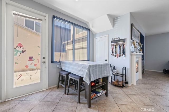 29013 Mirada Circulo, Valencia, CA 91354