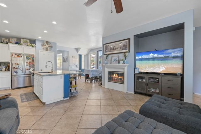 29013 Mirada Circulo, Valencia, CA 91354